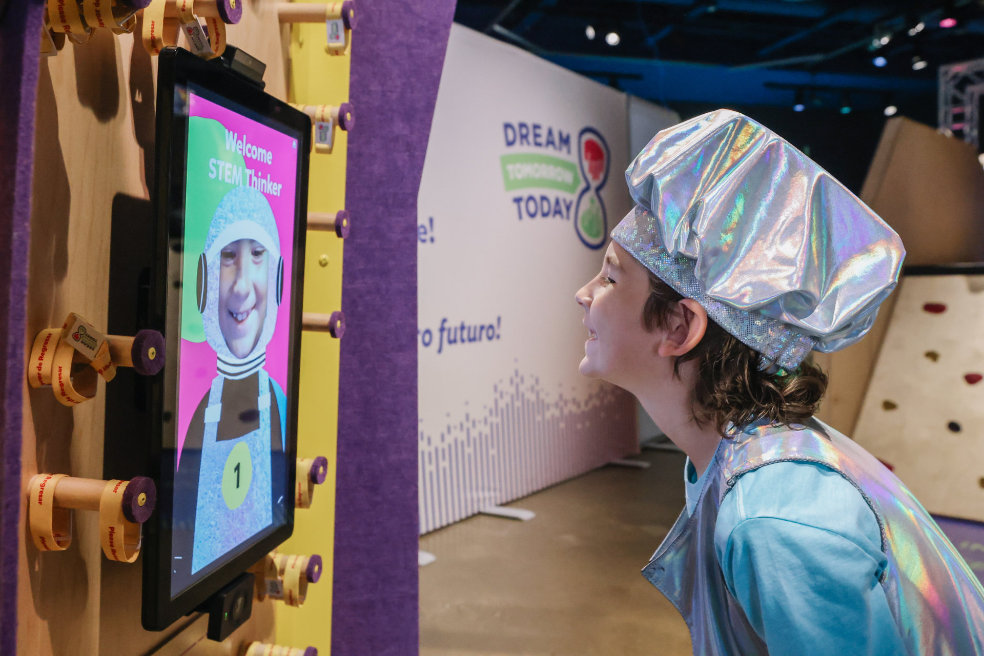 Kiss the Frog - services - DoSeum
